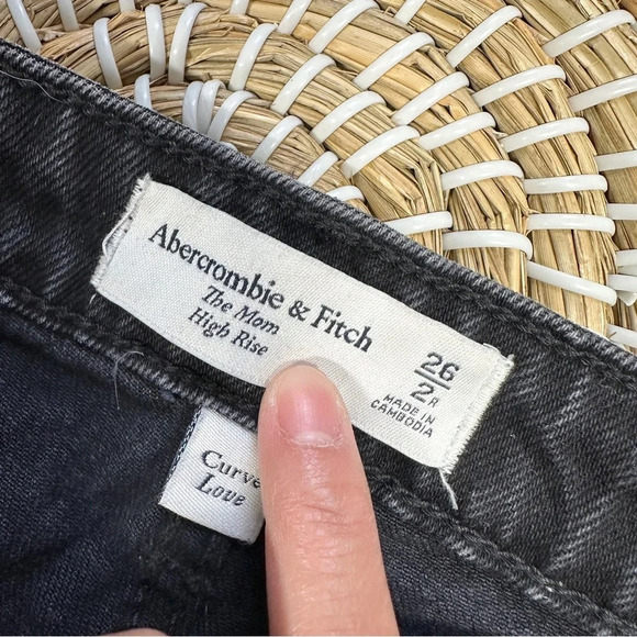 Abercrombie & Fitch Curve Love The Mom High Rise Skinny Jean Black Destroy 26 2R - Picture 10 of 15